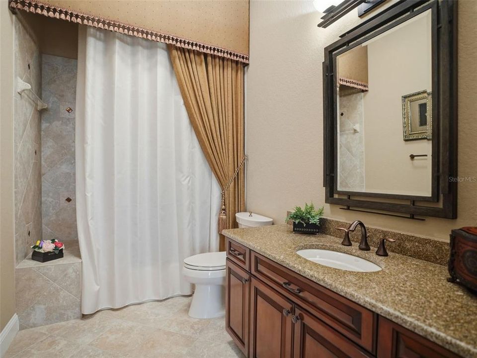 For Sale: $3,100,000 (4 beds, 4 baths, 5217 Square Feet)
