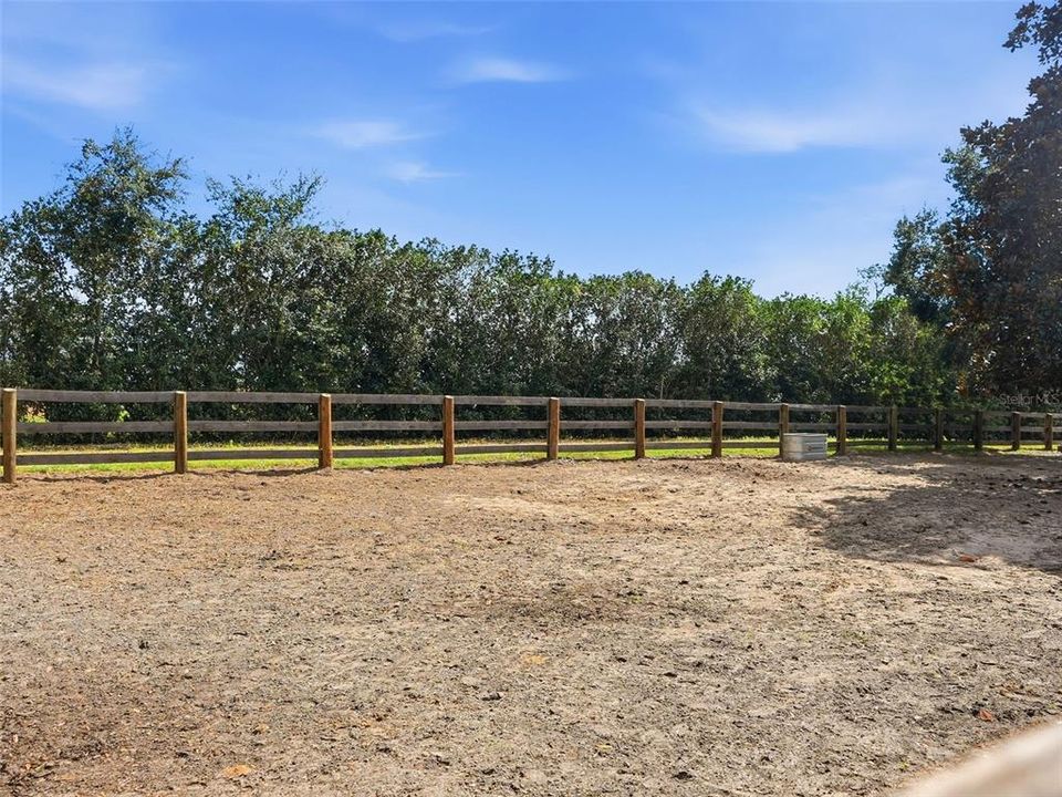 For Sale: $3,100,000 (4 beds, 4 baths, 5217 Square Feet)