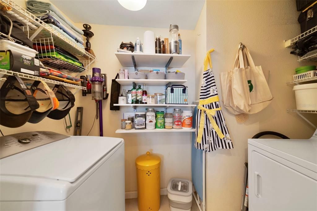На продажу: $379,000 (2 спален, 2 ванн, 1160 Квадратных фут)