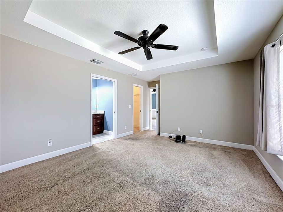 For Sale: $369,000 (2 beds, 2 baths, 1042 Square Feet)