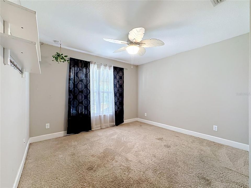 For Sale: $369,000 (2 beds, 2 baths, 1042 Square Feet)