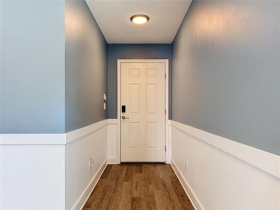 For Sale: $369,000 (2 beds, 2 baths, 1042 Square Feet)