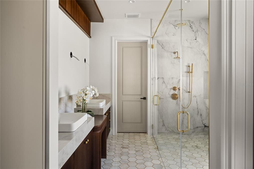 For Sale: $3,195,000 (4 beds, 4 baths, 4311 Square Feet)