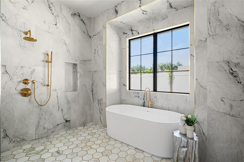 For Sale: $3,195,000 (4 beds, 4 baths, 4311 Square Feet)