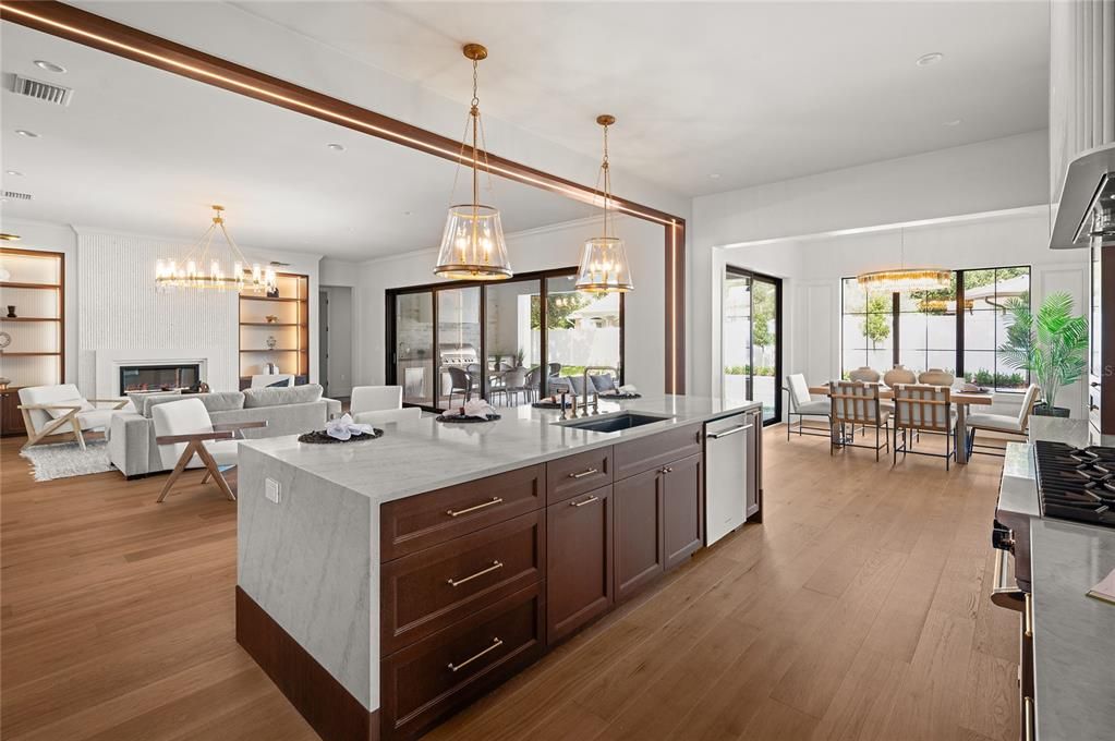 For Sale: $3,195,000 (4 beds, 4 baths, 4311 Square Feet)