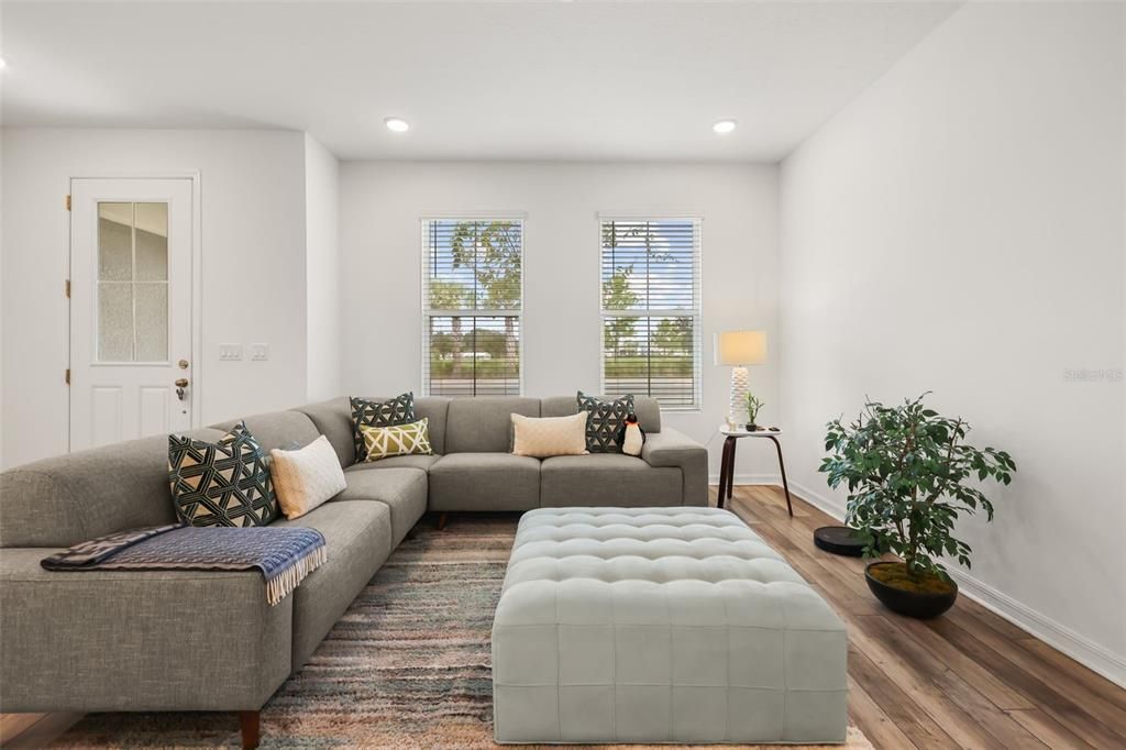 For Sale: $335,000 (3 beds, 2 baths, 1528 Square Feet)