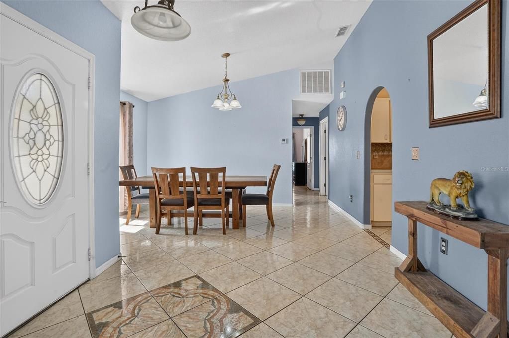 For Sale: $300,000 (3 beds, 2 baths, 1888 Square Feet)