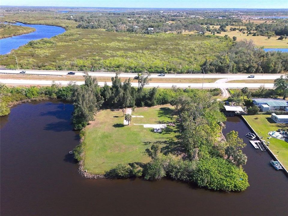 На продажу: $259,000 (0.96 acres)