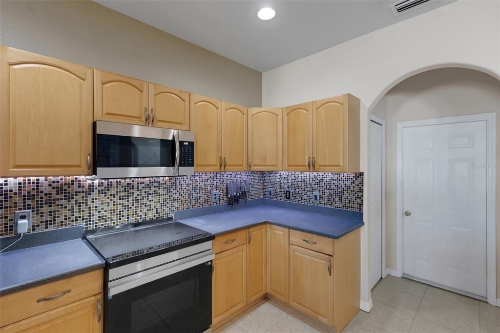 En Venta: $419,900 (3 camas, 2 baños, 1868 Pies cuadrados)