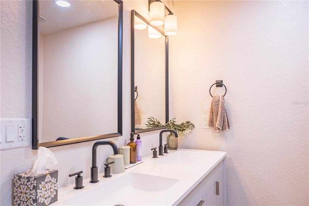 For Sale: $455,000 (3 beds, 2 baths, 1801 Square Feet)