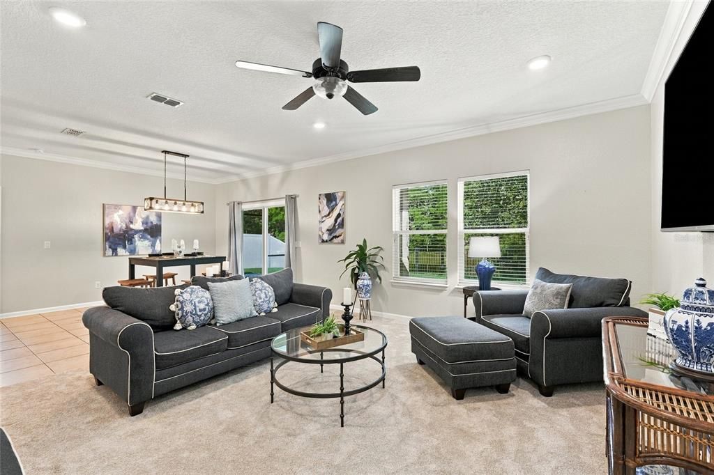 For Sale: $325,000 (3 beds, 2 baths, 1548 Square Feet)