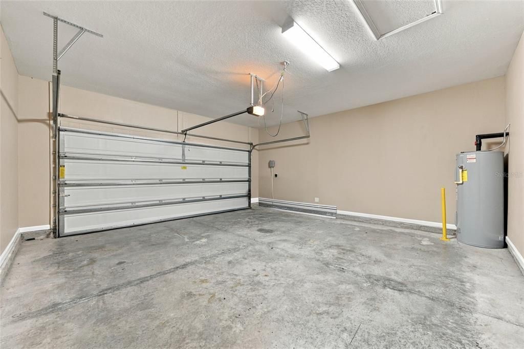 For Sale: $325,000 (3 beds, 2 baths, 1548 Square Feet)