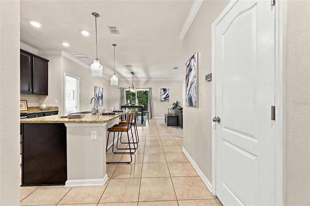 For Sale: $325,000 (3 beds, 2 baths, 1548 Square Feet)