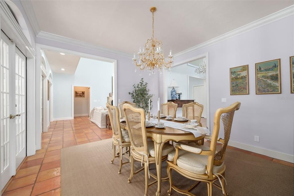 En Venta: $899,000 (4 camas, 3 baños, 4206 Pies cuadrados)