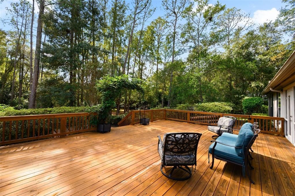 En Venta: $899,000 (4 camas, 3 baños, 4206 Pies cuadrados)