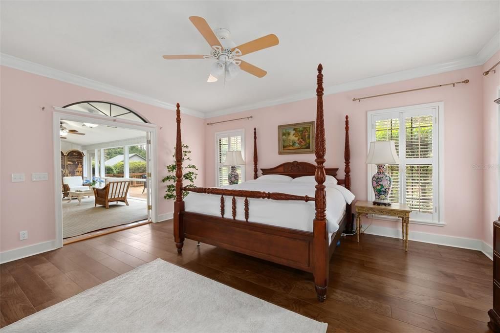 En Venta: $899,000 (4 camas, 3 baños, 4206 Pies cuadrados)