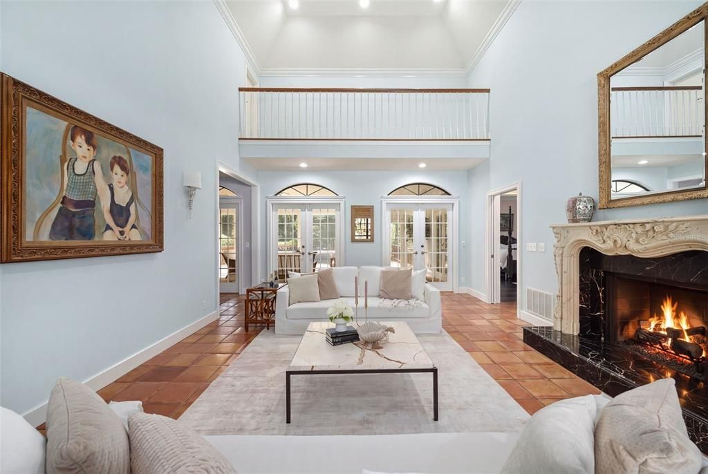 En Venta: $899,000 (4 camas, 3 baños, 4206 Pies cuadrados)