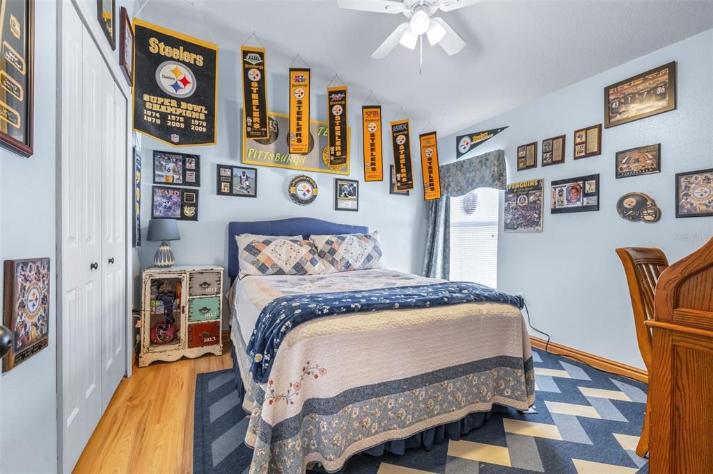 For Sale: $350,000 (4 beds, 2 baths, 1665 Square Feet)
