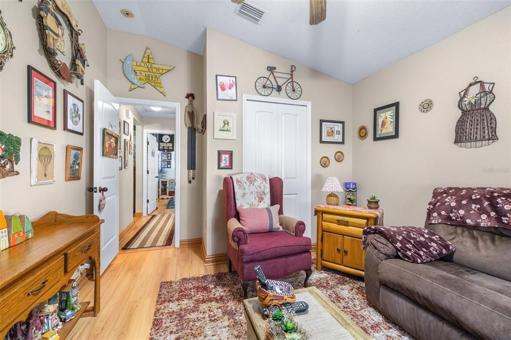 For Sale: $350,000 (4 beds, 2 baths, 1665 Square Feet)