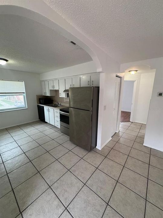 For Sale: $133,000 (2 beds, 1 baths, 784 Square Feet)