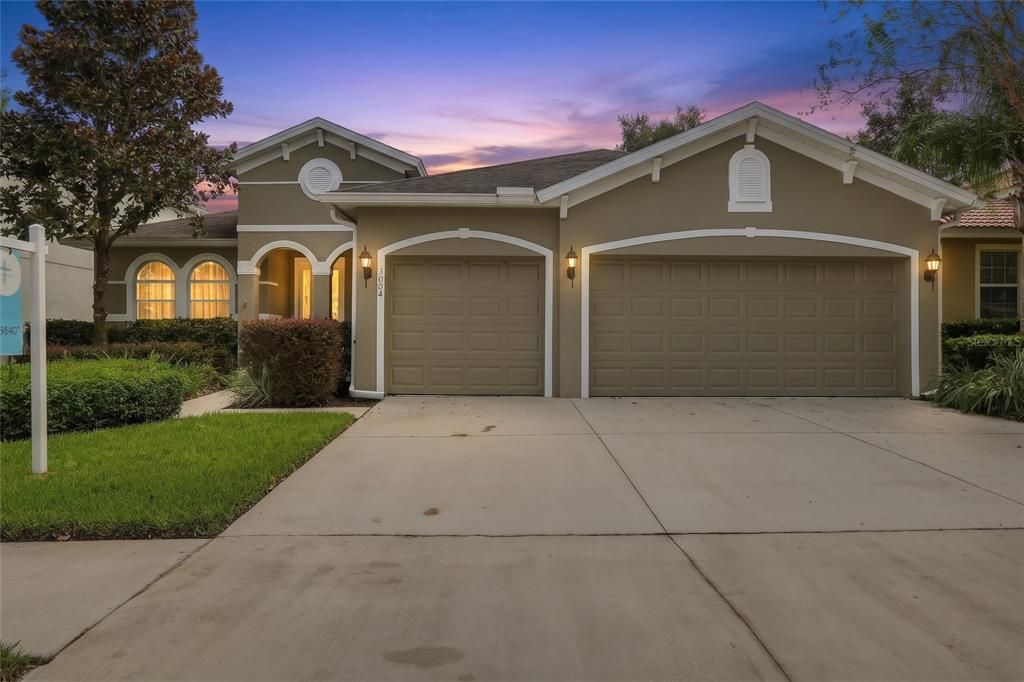 For Sale: $530,000 (4 beds, 2 baths, 2222 Square Feet)