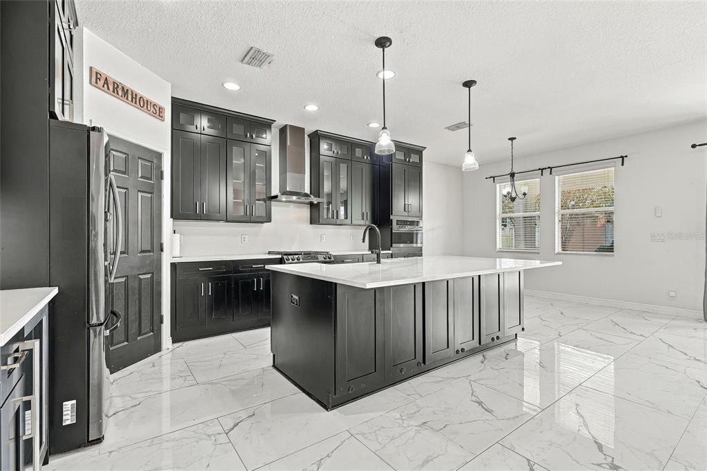 For Sale: $530,000 (4 beds, 2 baths, 2222 Square Feet)