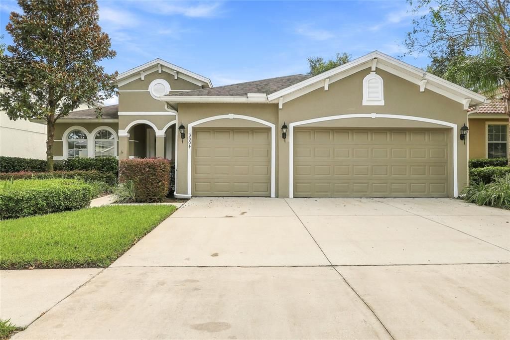 For Sale: $530,000 (4 beds, 2 baths, 2222 Square Feet)