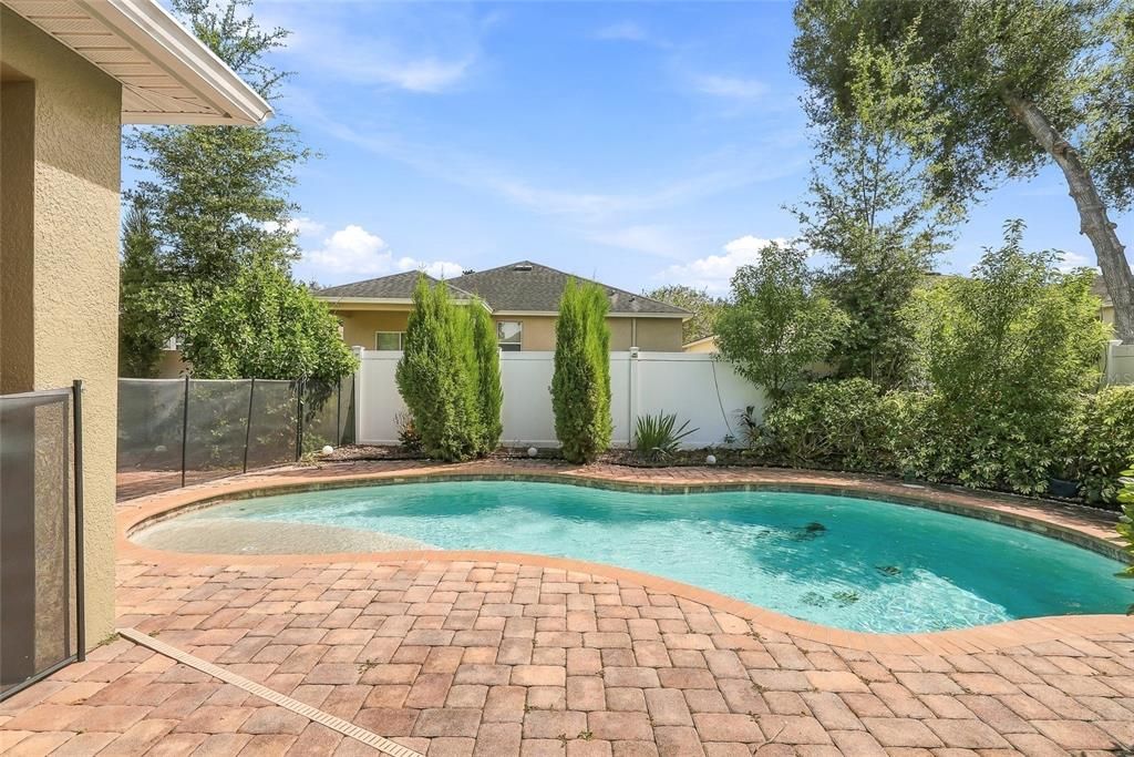 For Sale: $530,000 (4 beds, 2 baths, 2222 Square Feet)