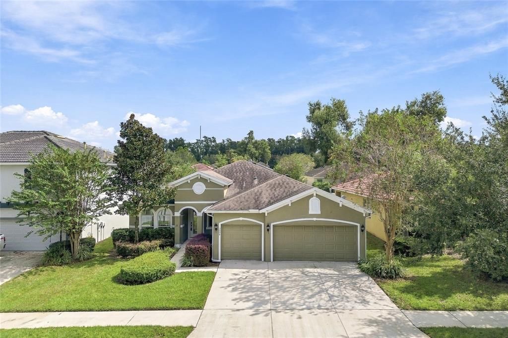 For Sale: $530,000 (4 beds, 2 baths, 2222 Square Feet)