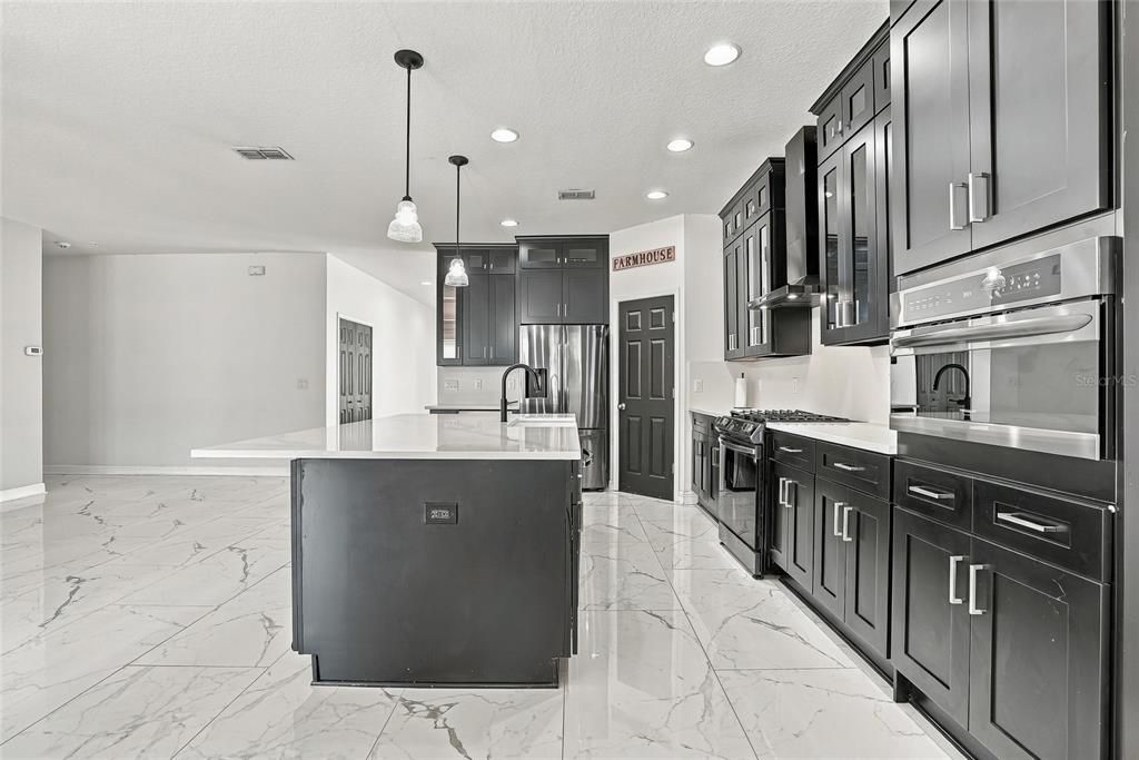 For Sale: $530,000 (4 beds, 2 baths, 2222 Square Feet)
