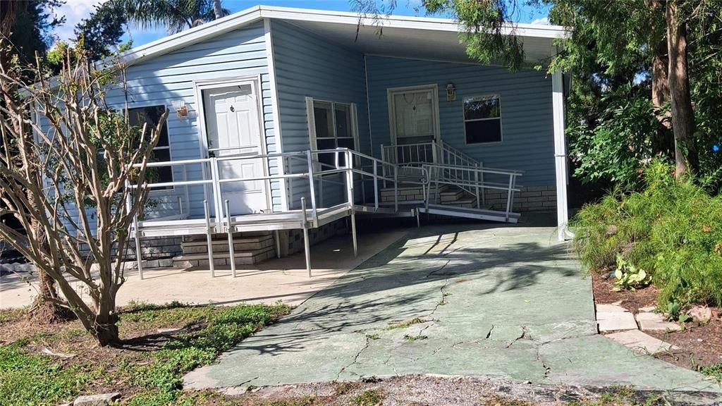 For Sale: $120,000 (2 beds, 2 baths, 1088 Square Feet)