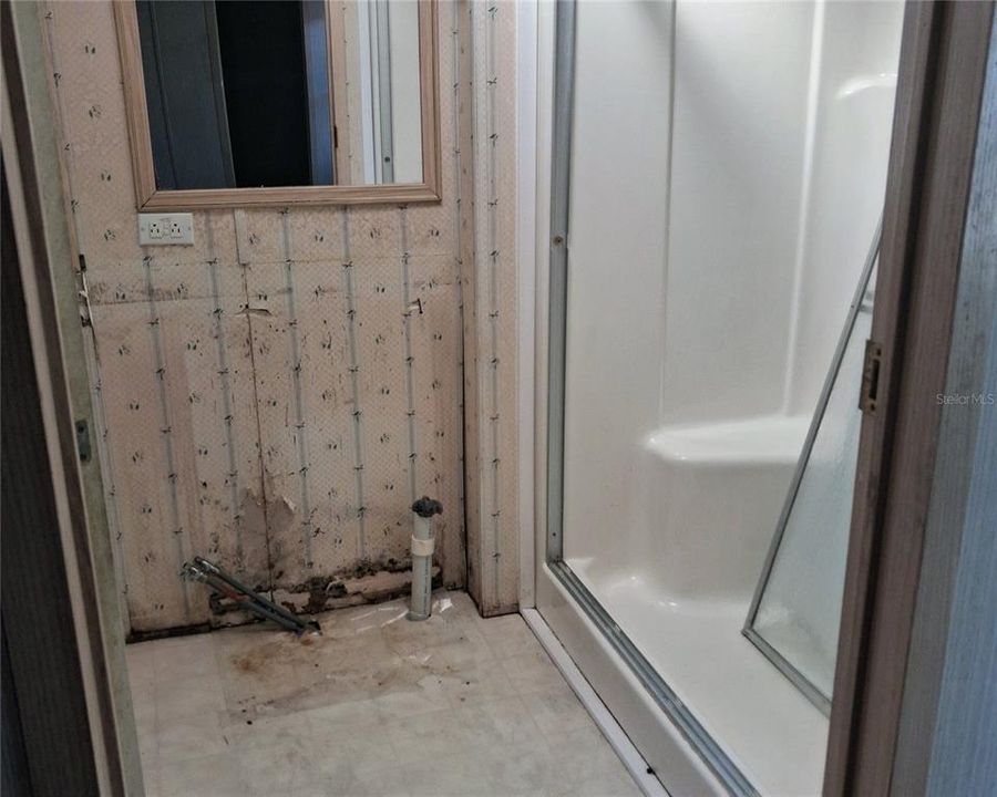 For Sale: $120,000 (2 beds, 2 baths, 1088 Square Feet)