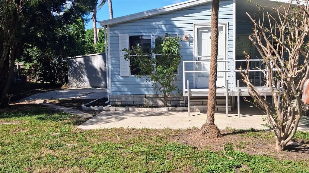 For Sale: $120,000 (2 beds, 2 baths, 1088 Square Feet)