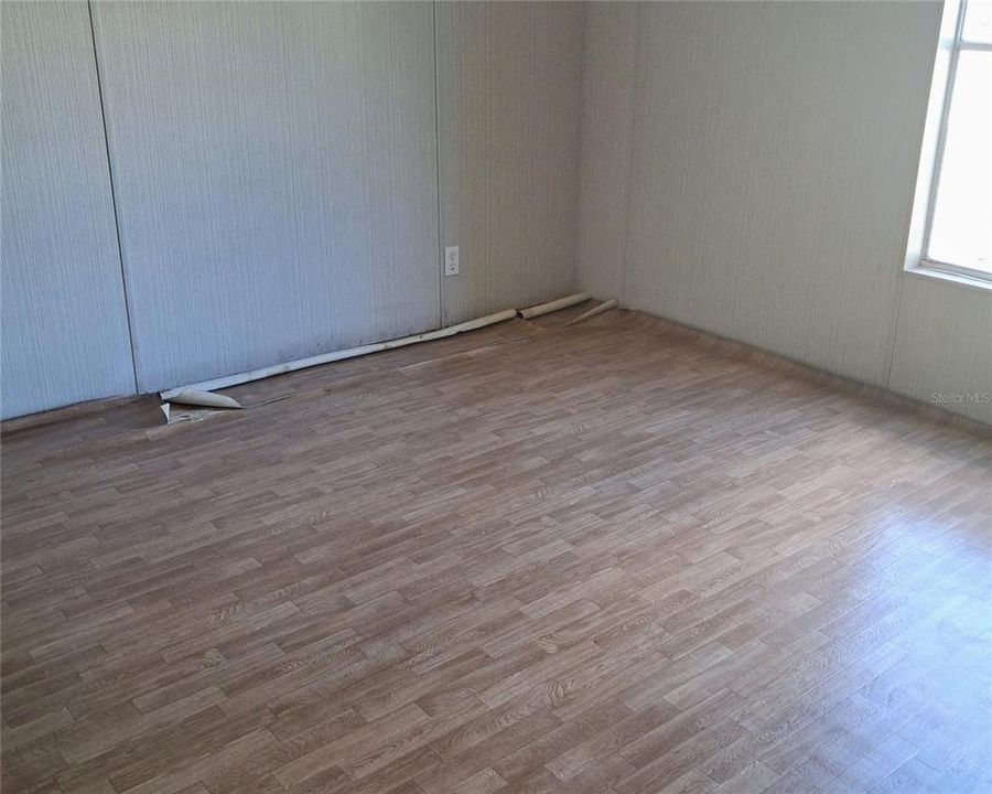 For Sale: $120,000 (2 beds, 2 baths, 1088 Square Feet)