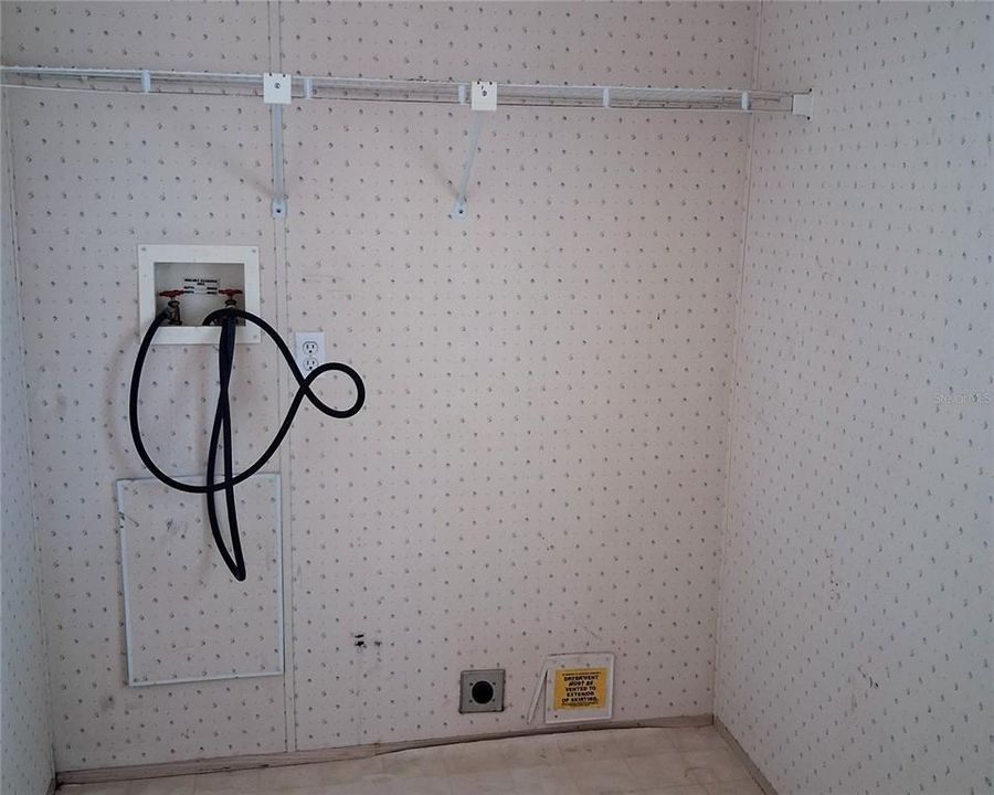 For Sale: $120,000 (2 beds, 2 baths, 1088 Square Feet)