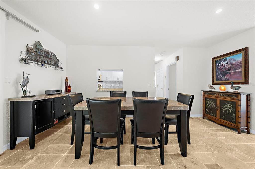 For Sale: $649,900 (3 beds, 2 baths, 1748 Square Feet)