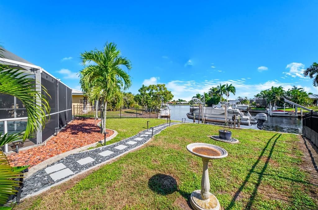For Sale: $649,900 (3 beds, 2 baths, 1748 Square Feet)