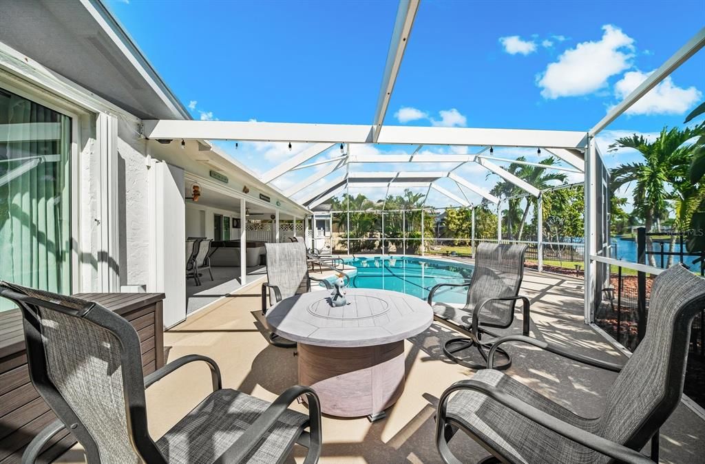 For Sale: $649,900 (3 beds, 2 baths, 1748 Square Feet)