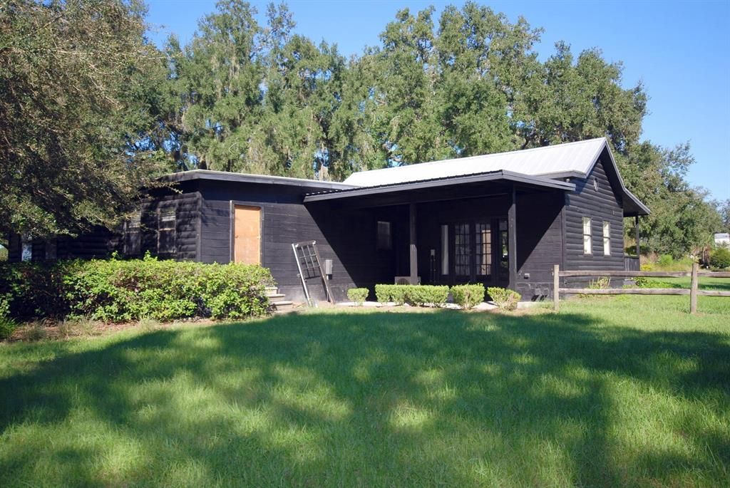 For Sale: $200,000 (4 beds, 1 baths, 1904 Square Feet)