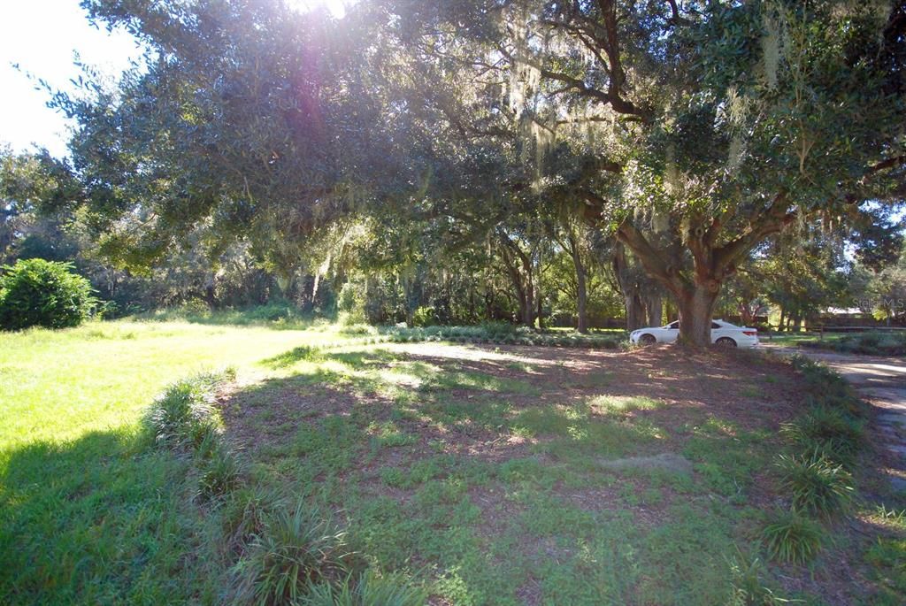 For Sale: $200,000 (4 beds, 1 baths, 1904 Square Feet)