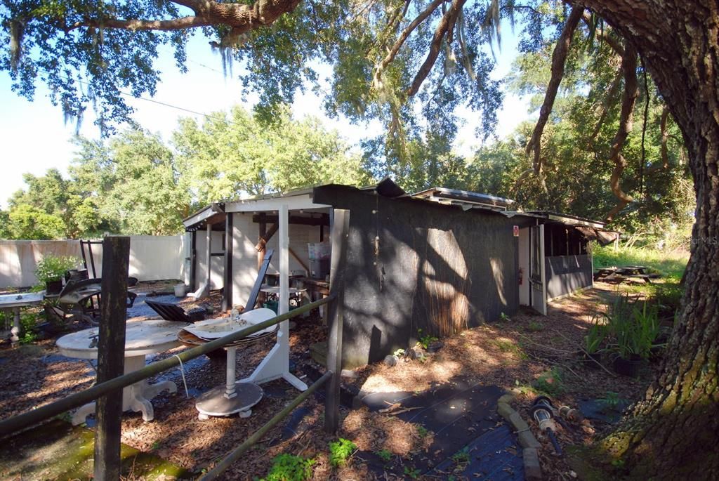 For Sale: $200,000 (4 beds, 1 baths, 1904 Square Feet)