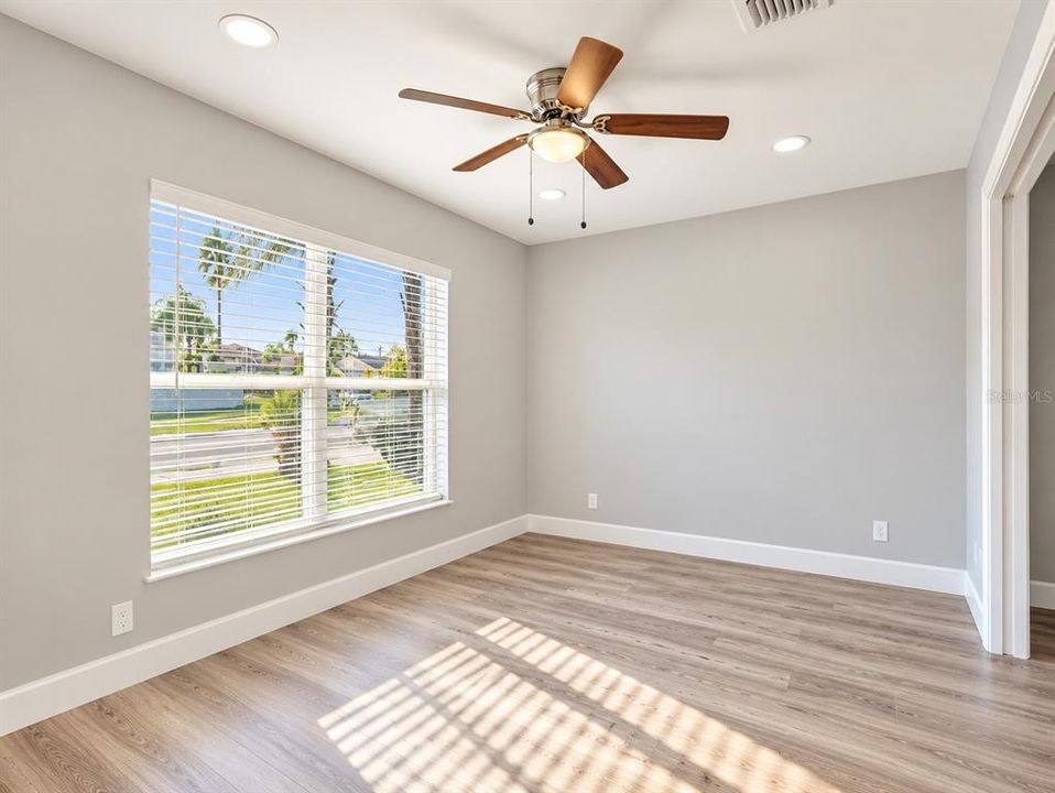 For Sale: $409,000 (4 beds, 2 baths, 1934 Square Feet)
