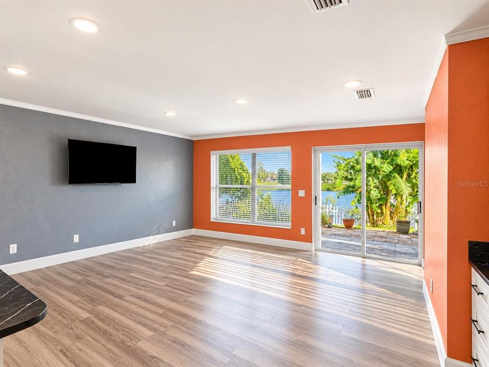 For Sale: $409,000 (4 beds, 2 baths, 1934 Square Feet)