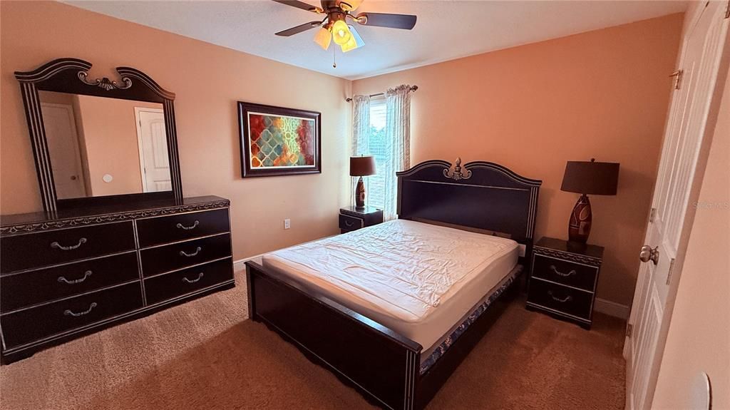 For Sale: $480,000 (6 beds, 4 baths, 2963 Square Feet)