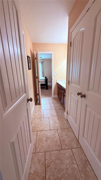 For Sale: $480,000 (6 beds, 4 baths, 2963 Square Feet)