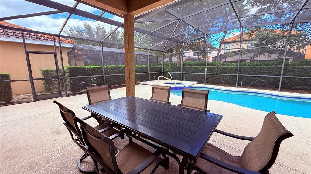For Sale: $480,000 (6 beds, 4 baths, 2963 Square Feet)
