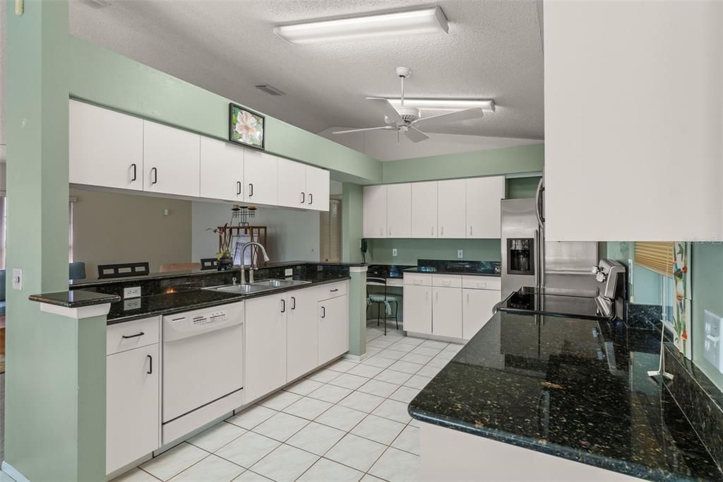 En Venta: $289,900 (2 camas, 2 baños, 1788 Pies cuadrados)