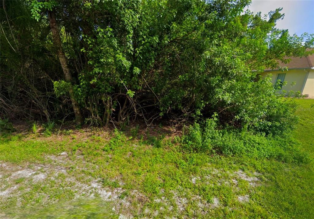На продажу: $27,000 (0.23 acres)