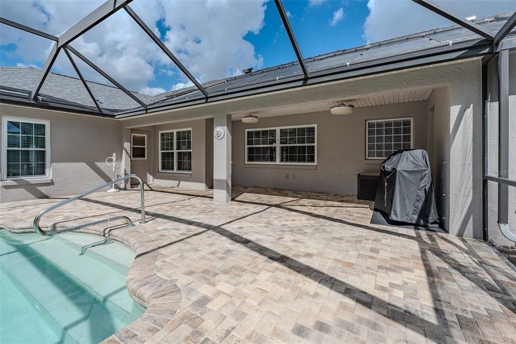 En Venta: $569,900 (4 camas, 2 baños, 2459 Pies cuadrados)