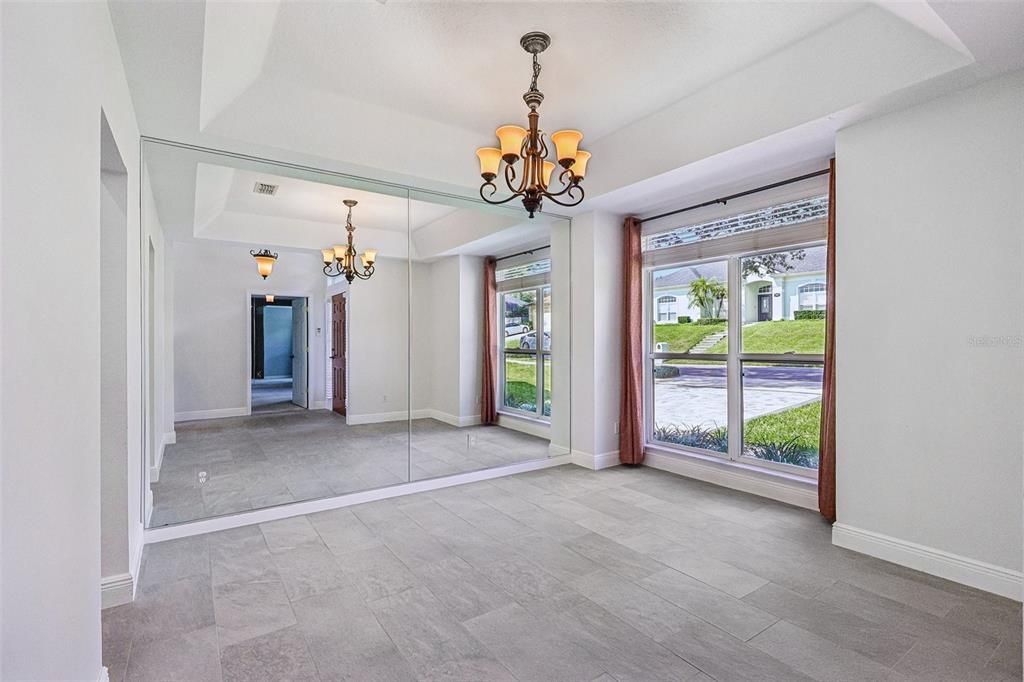 For Sale: $850,000 (5 beds, 3 baths, 2404 Square Feet)